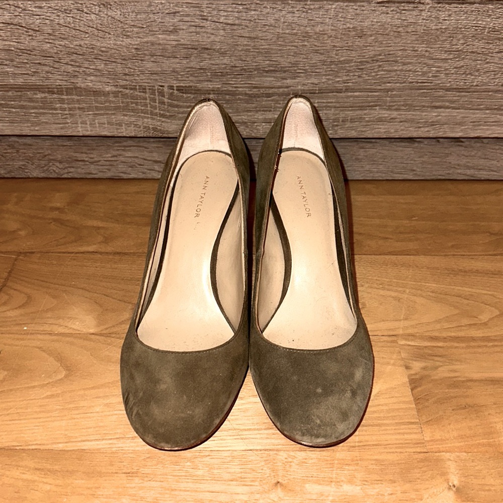 Ann Taylor Block Heel Pumps